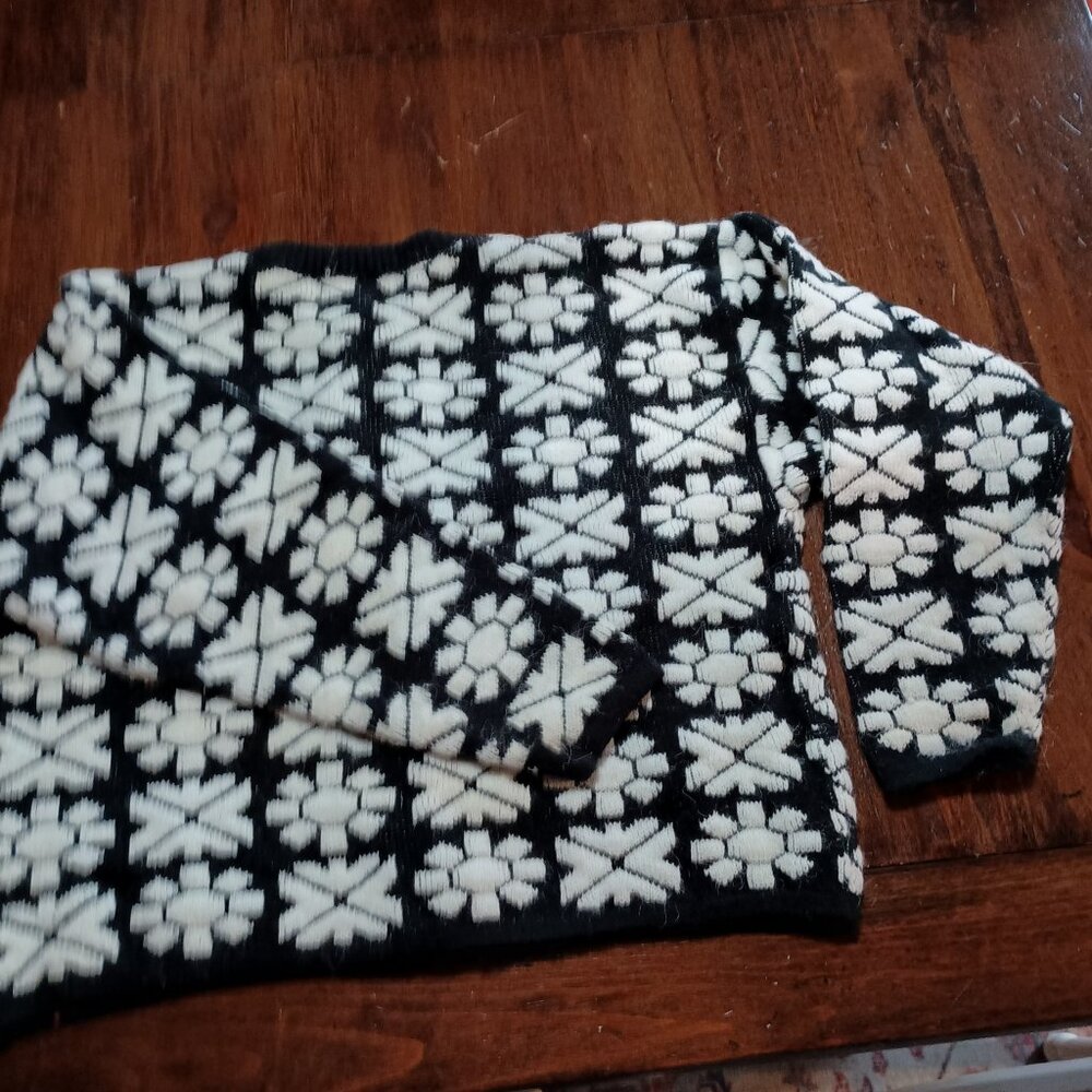 Kitty Hawk Snowflake cardigan - Picture 5 of 6
